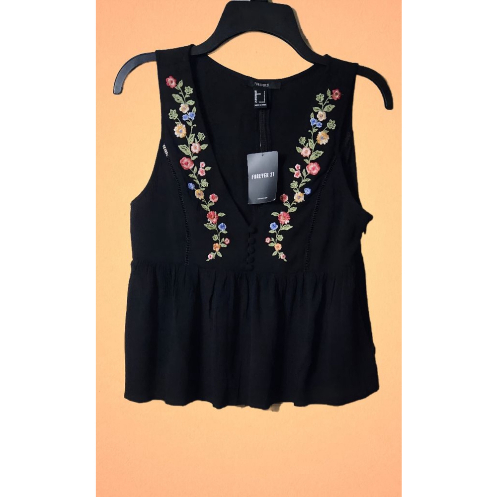 NWT Forever 21 Black Sleeveless Top With Floral Embroidery- Small